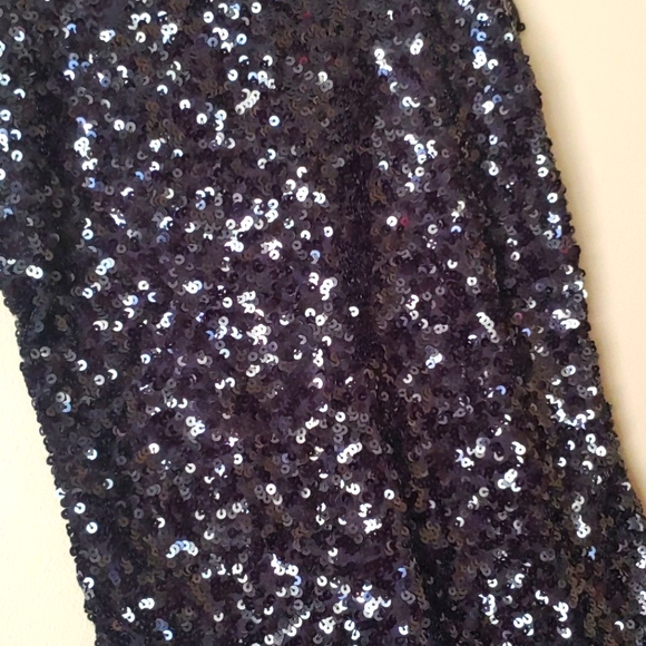 Old Navy Black Sequin Tank Top - Picture 2 of 4